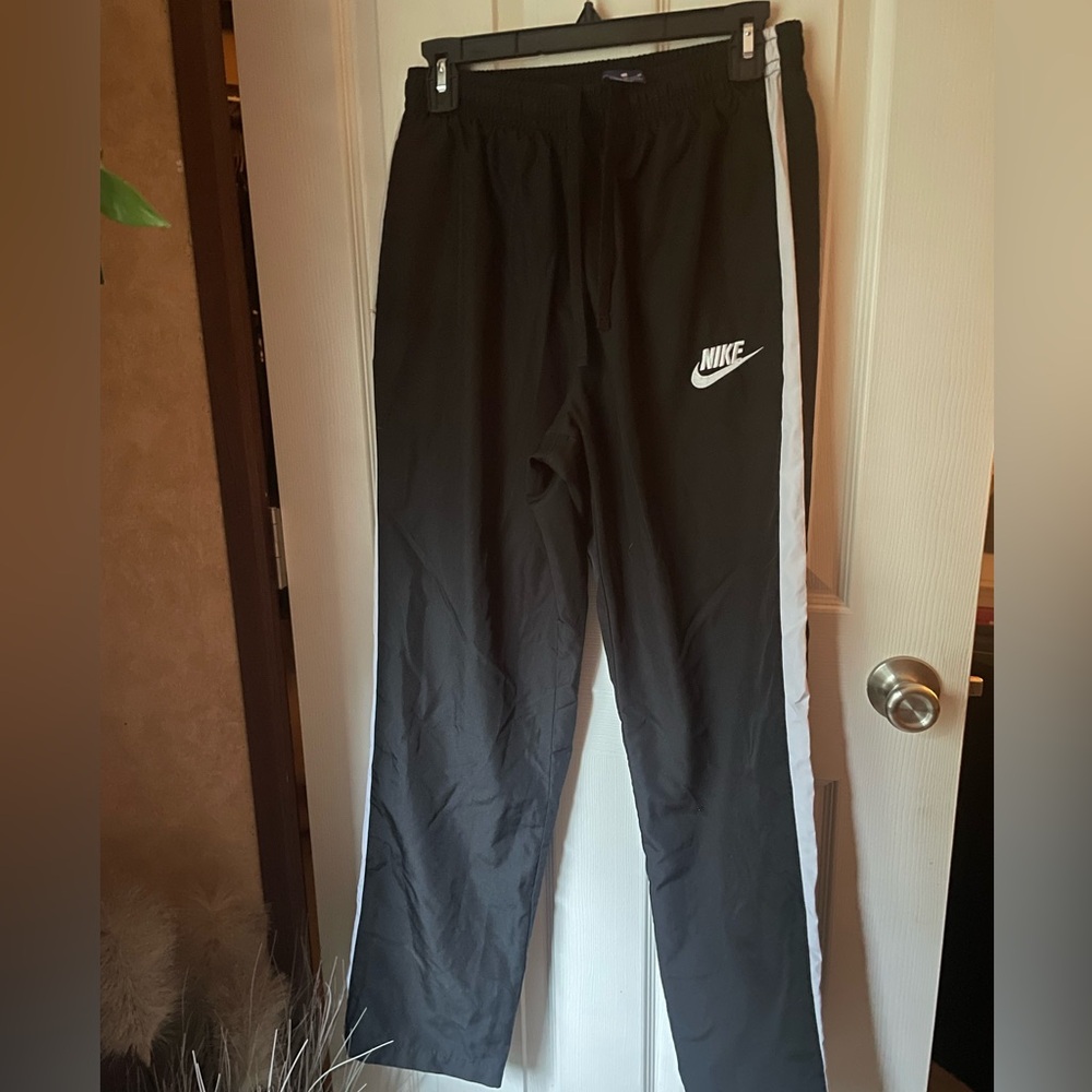Nike Black Athletic Pants ✔️💰